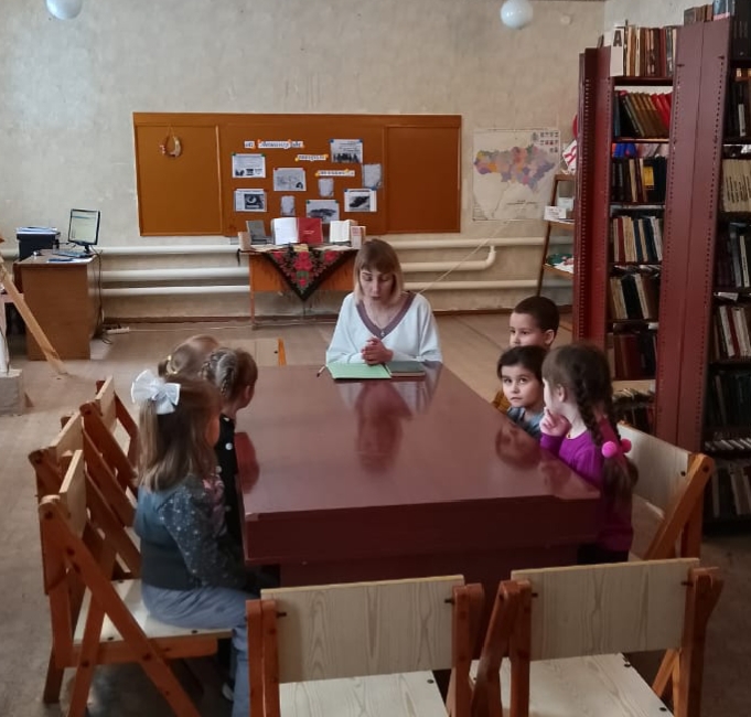 " Город - герой Ленинград "                                                                                                                          Тематическая беседа