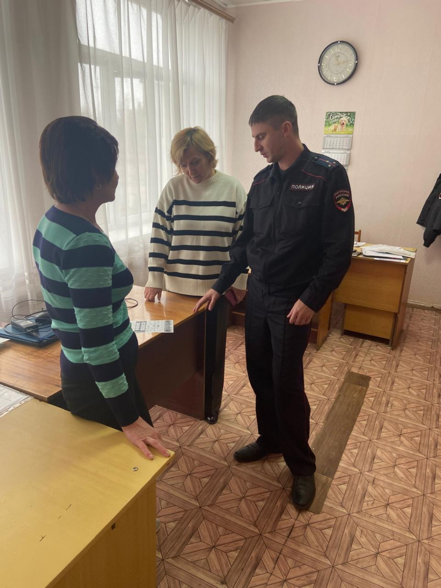 Сотрудники полиции провели мероприятия по противодействию мошенничества в рамках акции «Осторожно, мошенники!»
