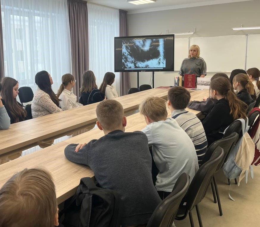  «Эхо огненных дорог»                                                                                                                        Час памяти