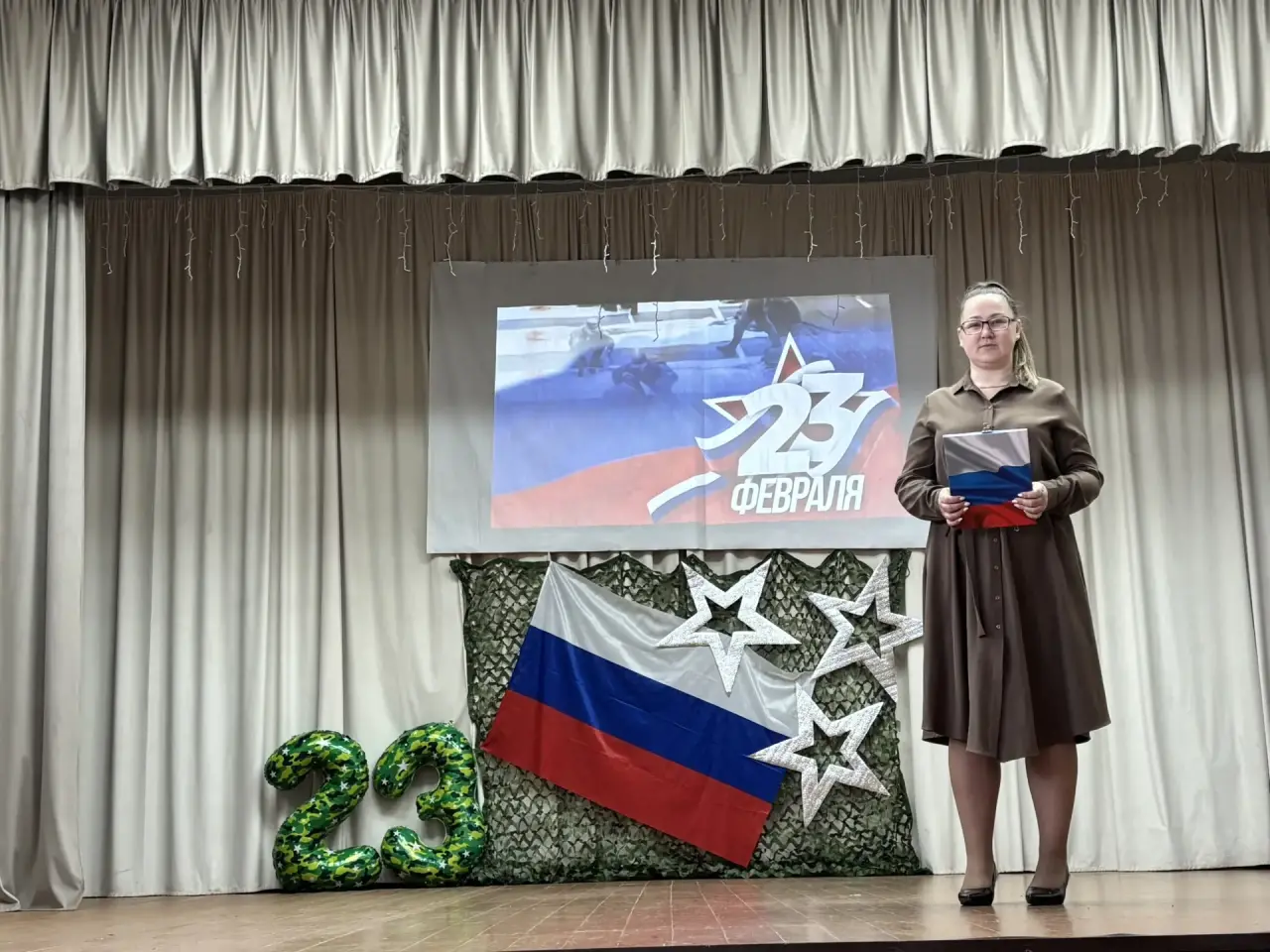 21 февраля  в Сухокарабулакском СДК  состоялся  праздничный концерт к 23 февраля - это торжественное мероприятие, посвященное Дню  защитника Отечества