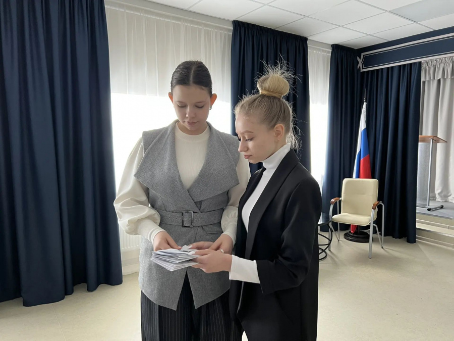 культорганизатор РДК Карина Березина провела акцию «Мы против курения»