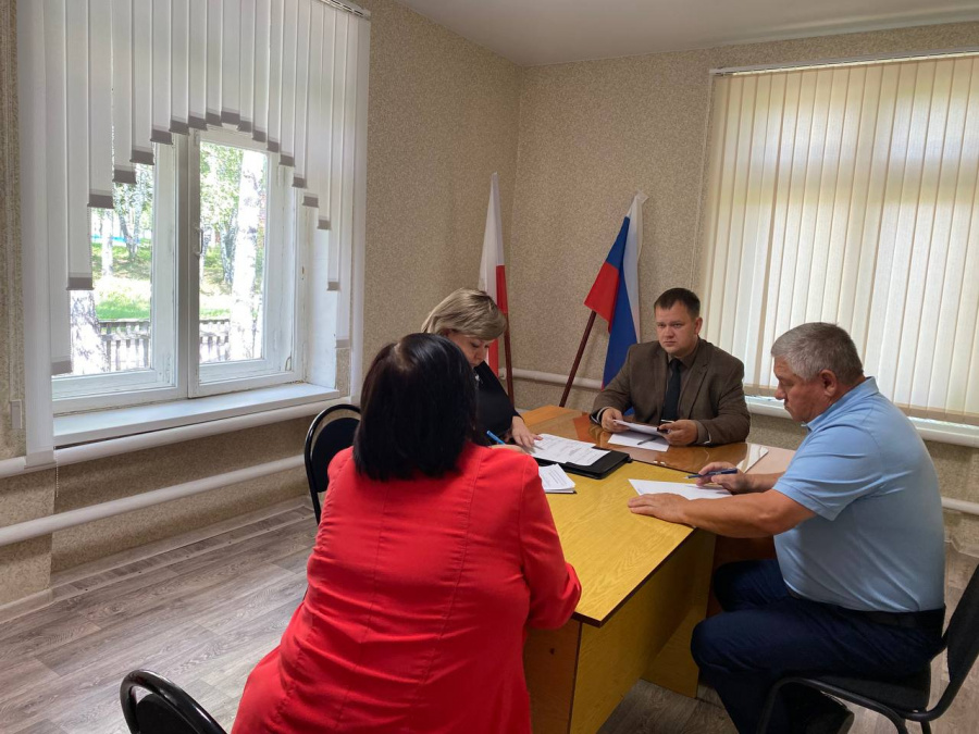 Глава района А. Д. Курочкин провёл приём граждан в селе Липовка
