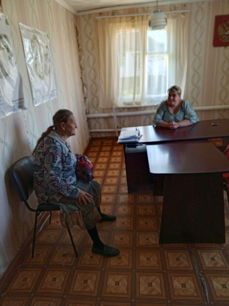 Врип главы администрации Старожуковского муниципального образования С. Г. Осипова провела личный приём граждан в селе Стригай.