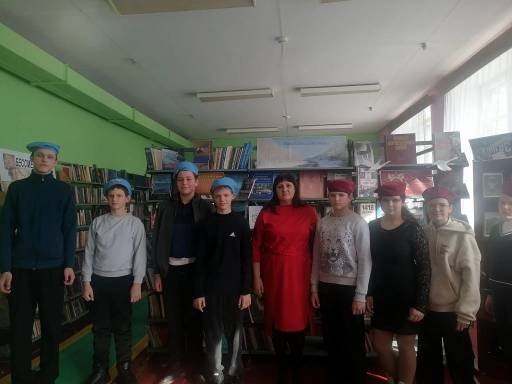 «Здравия желаю!»                                                                                                                                                        Военно-патриотическая викторина