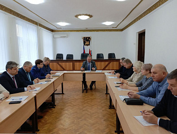 Глава района Н.В. Трошина приняла участие в очередном заседании Собрания района