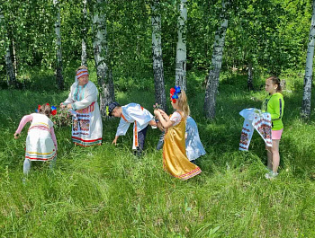 Троицы праздник Святой
