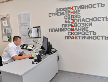 Губернатор Саратовской области Роман Бусаргин поздравил работников и ветеранов железнодорожного транспорта с профессиональным праздником