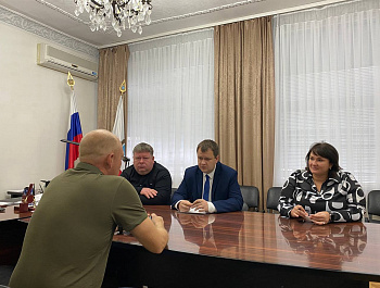 Глава Базарно-Карабулакского района Артём Курочкин присоединился к ежегодной декаде приёмов граждан, организованной партией «Единая Россия» 