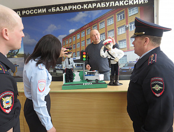 В Базарно-Карабулакском районе полицейские и Общественники подвели итоги конкурса  «Полицейский Дядя Степа»