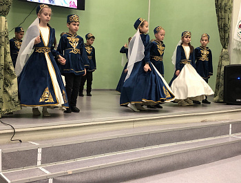 25 ноября в школе села Яковлевка прошел благотворительный гала-концерт по итогам фестиваля татарской культуры «Без булдырабыз», посвященный  Дню матери