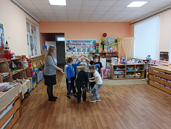«В сказках дружат все народы»  Литературно-игровой час