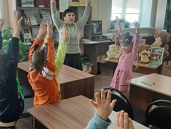«Мишки в лесу и в книжках»                                                                              Литературно – познавательный час