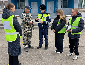 Сотрудники Госавтоинспекции МО МВД России «Базарно -Карабулакский» Саратовской области провели профилактическую акцию «Будь заметным!»