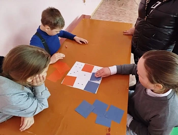 На базе Максимовского СДК прошли  игры за столом "Веселые состязание"