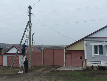 По поручению врип главы администрации Старожуковского муниципального образования Светланы Осиповой на территории МО заменили уличные фонари.