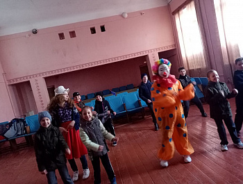 «Апрельские вытворяшки»