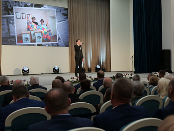 В региональном Правительстве состоялось торжественное мероприятие, посвященное Дню работника сельского хозяйства и перерабатывающей промышленности