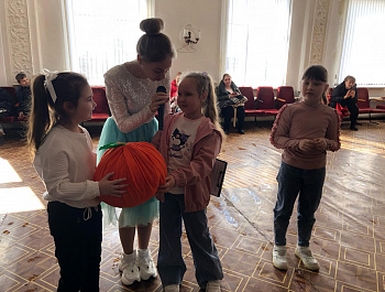 Игровая программа «Чебурашка в кругу друзей»