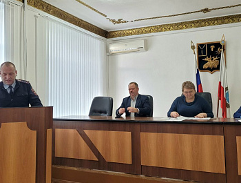 Глава района Наталья Трошина  провела заседание межведомственной комиссии по профилактике правонарушений