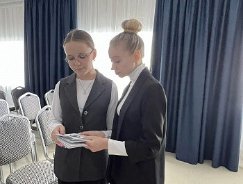 культорганизатор РДК Карина Березина провела акцию «Мы против курения»