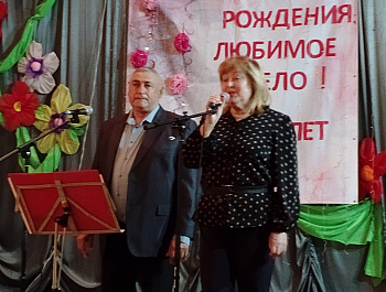 Заместитель главы администрации Максимовского муниципального образования Владимир Трошин принял участие в благотворительном концерте в селе Ключи