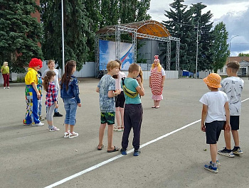 Детская игровая программа «Полянка веселых затей»
