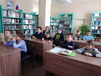 «Зелёное перо Нины Павловой»                                                            Литературно - ботаническая экскурсия