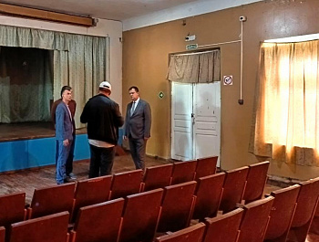 Глава района Артём Курочкин совершил рабочую поездку в село Репьёвка Яковлевского муниципального образования 