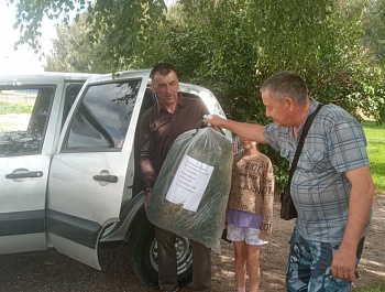 "Победа куётся общим трудом!" под таким дивизом кипит работа по плетению маскировочных сетей в Ивановском СДК
