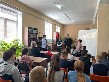 «В едином порыве любви и веры:                                                                             роль  русской  церкви в Великой Победе»                                                                                                             