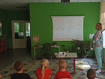 «Носитель света»                                                                                  Познавательный час