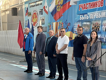 К новым победам – на новом автобусе!