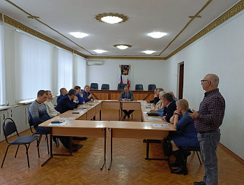 Глава района Н.В. Трошина приняла участие в очередном заседании Собрания района