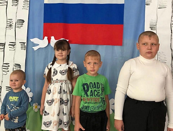 «Флаг России»                                                                                              Познавательная беседа
