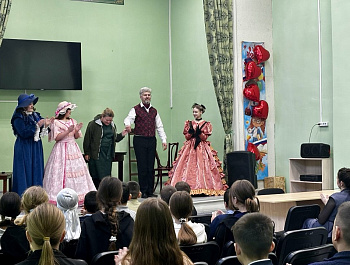 24 ноября на сцене РДК прошла премьера спектакля «Доходное место» «Народного коллектива» драматического театра, которая стала важным событием, отметившим новую творческую страницу в истории театра