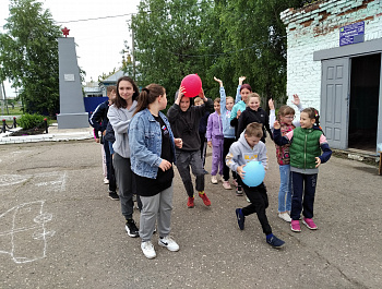 Игровая программа  «Пусть детство звонкое смеется»