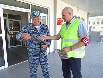 Полицейские и дружинники организовали профилактическую акцию «Предупрежден - значит, вооружен!»
