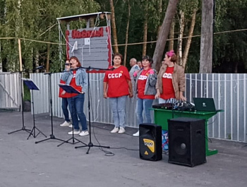 Танцевально-развлекательный вечер “Мы – молодые!”.