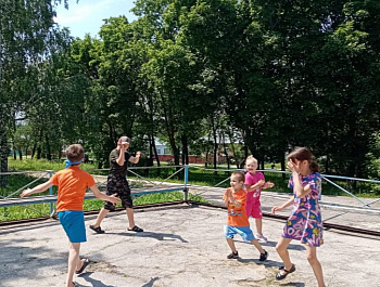                                     «Разноцветное лето»