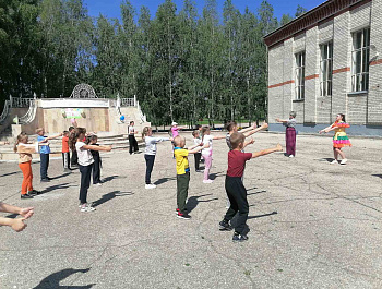 Счастье, солнце, дружба- вот, что детям нужно!