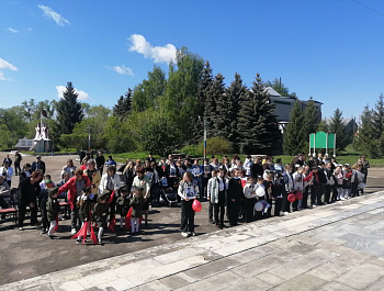 9 Мая работники Старобурасского СДК провели торжественный МИТИНГ "Вовек нам этой даты не забыть»посвящённый 80 летию Великой Победы советского народа в Великой Отечественной войне