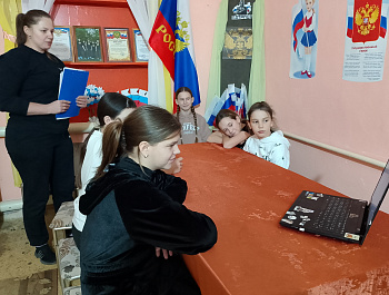 3 декабря в России ежегодно отмечается День неизвестного солдата