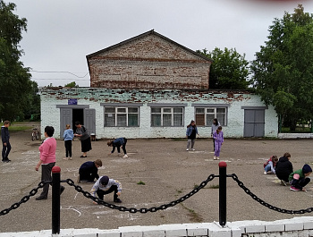 Конкурс рисунков на асфальте «Мир глазами детей»