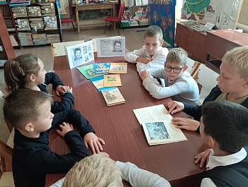 "Девочка из города"                                                                                                                    Час доброго чтения по книгам Л.Ф. Воронковой