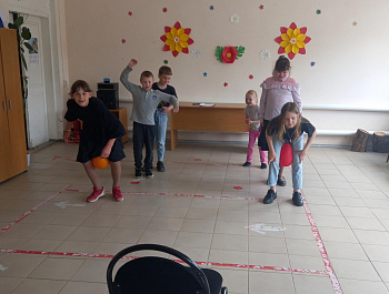 Час весёлых затей для детей