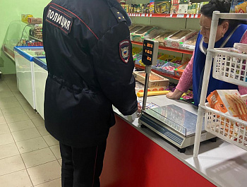 Участковые уполномоченные полиции продолжают информировать жителей района в рамках акции «СТОП-МОШЕННИК!»