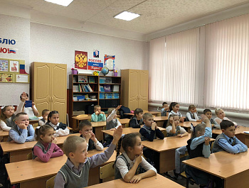 В календаре памятных дат России есть такой праздник - День отца, отмечаемый в третье воскресенье октября