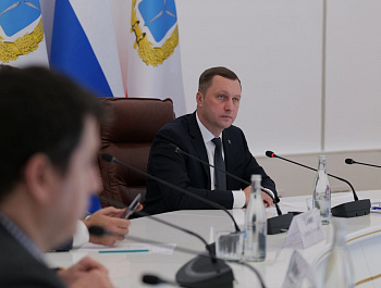 Сегодня в Правительстве Саратовской области прошла рабочая встреча губернатора Романа Бусаргина с заместителем председателя правления по региональному развитию «Сколково»