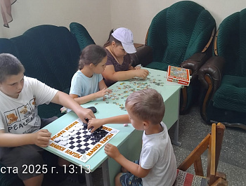 В Ивановском сельском Доме культуры 13.08 прошел день настольных игр «Игротека на столе»