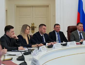 Губернатор Роман Бусаргин провел постоянно действующее совещание с участием зампредов и министров Правительства области, а также глав районов